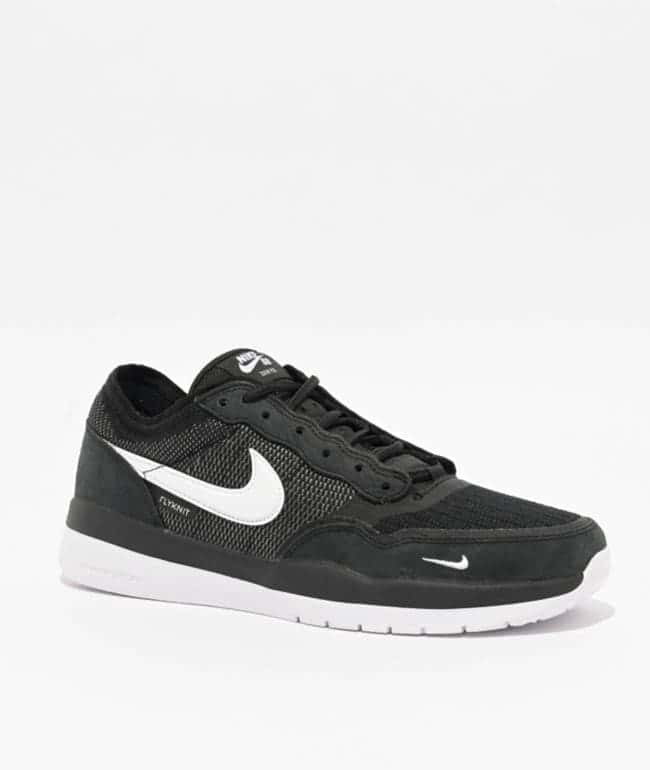 Zapatilla de skate Nike SB PS8 negra de malla Flyknit con gamuza negra, swoosh blanco y suela blanca